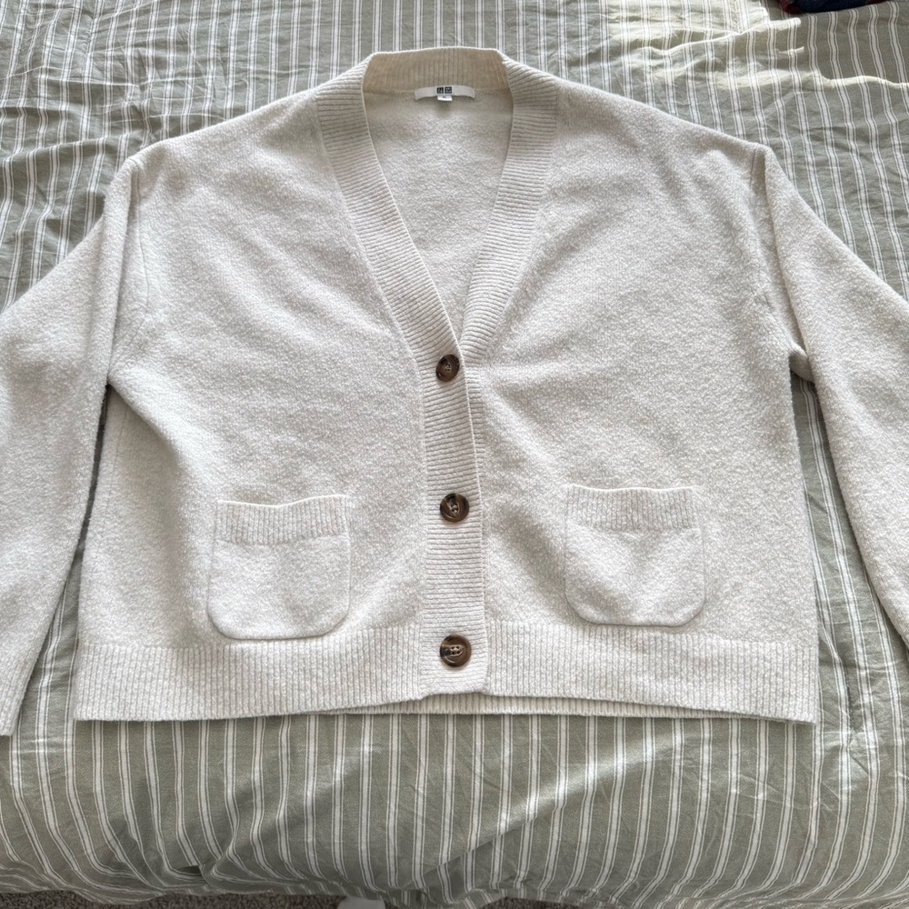 Uniqlo Women's Beige Cardigan Sweater